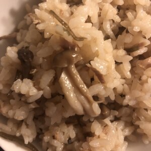 ツナとしめじの簡単♪炊き込みご飯